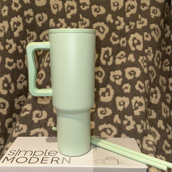 Simple Modern TREK 40oz Tumbler in Retro Mint 😍 New & Never Used 😍 - Picture 6 of 17